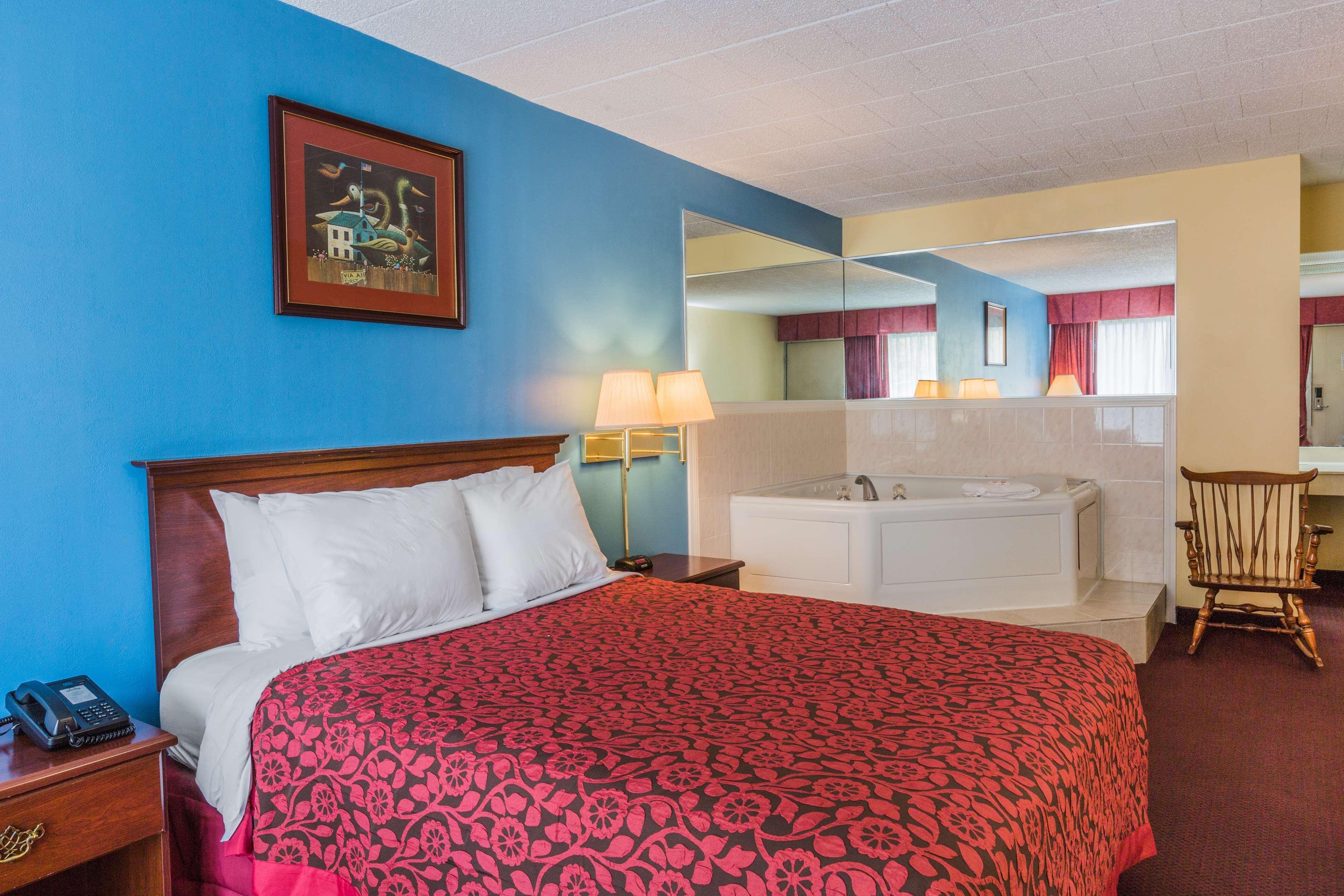 Days Inn איסט סטרודסבורג מראה חיצוני תמונה