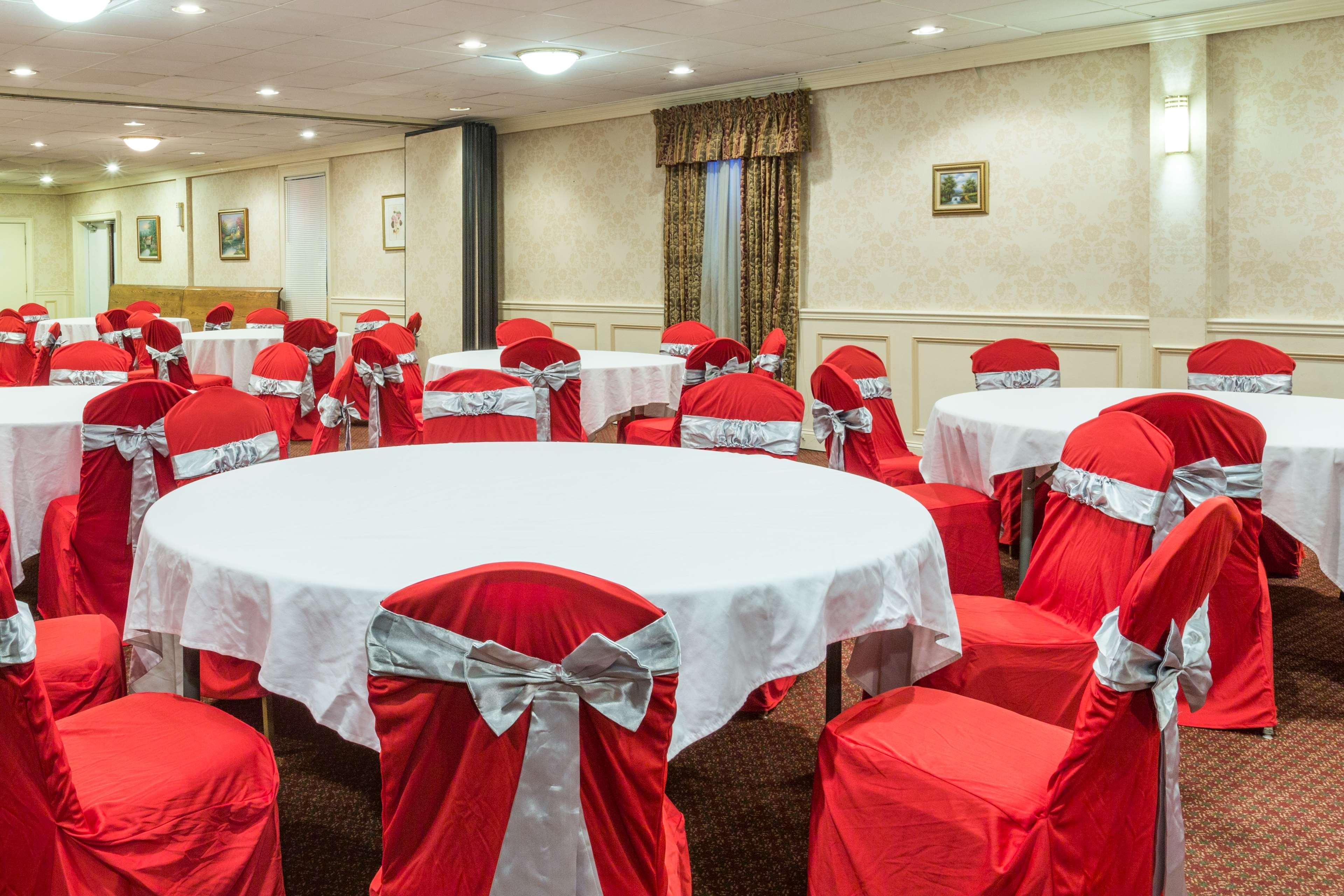 Days Inn איסט סטרודסבורג מראה חיצוני תמונה